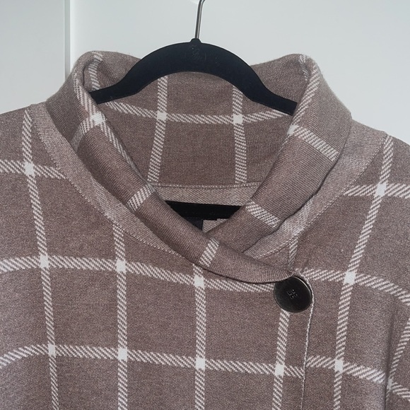 Jones & Co, Jones New York Cardigan, beige with white window-pane plaid. - Picture 2 of 10
